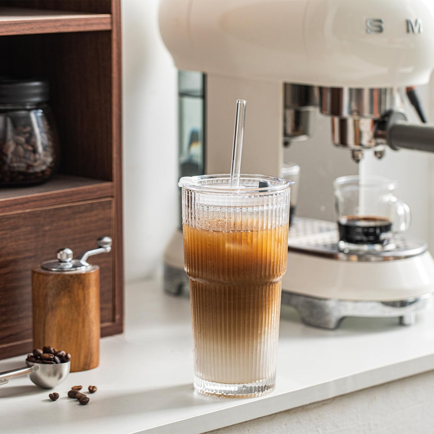 20 oz Ribbed Glass Tumblers with Lids and Glass Straws – 2-Piece Glassware Set, Heavy-Duty Tumblers, Ideal for Iced Coffee, Smoothies, Cocktails, and Juices – Elegant and Durable Drinkware