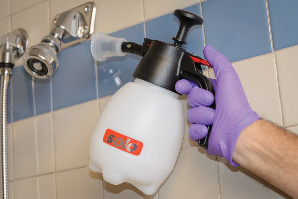 Solo 418 One-Hand Pressure Sprayer, 1-Liter