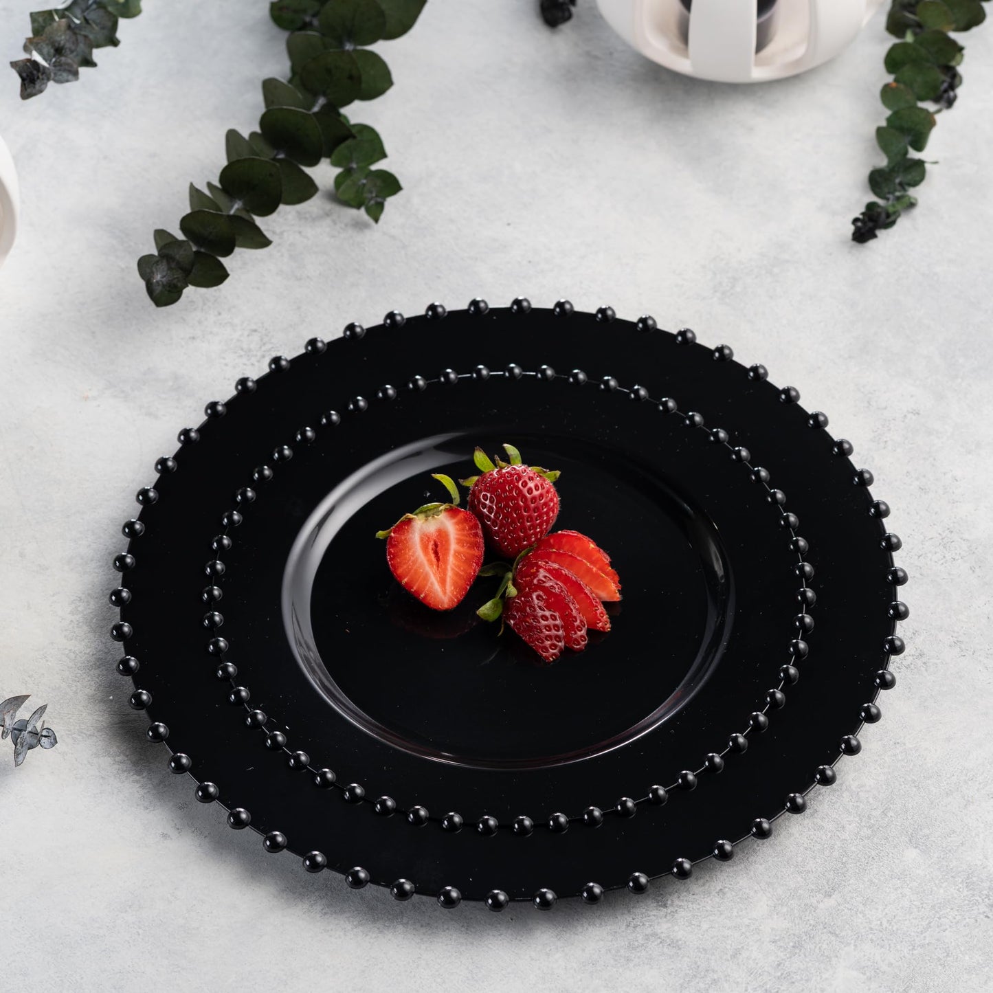 PLASTICPRO 32 Piece Combo Plastic Dinner Plates Disposable Plastic Fancy Heavy Duty Party Dishes 7 inch and 10 inch, Black Beaded