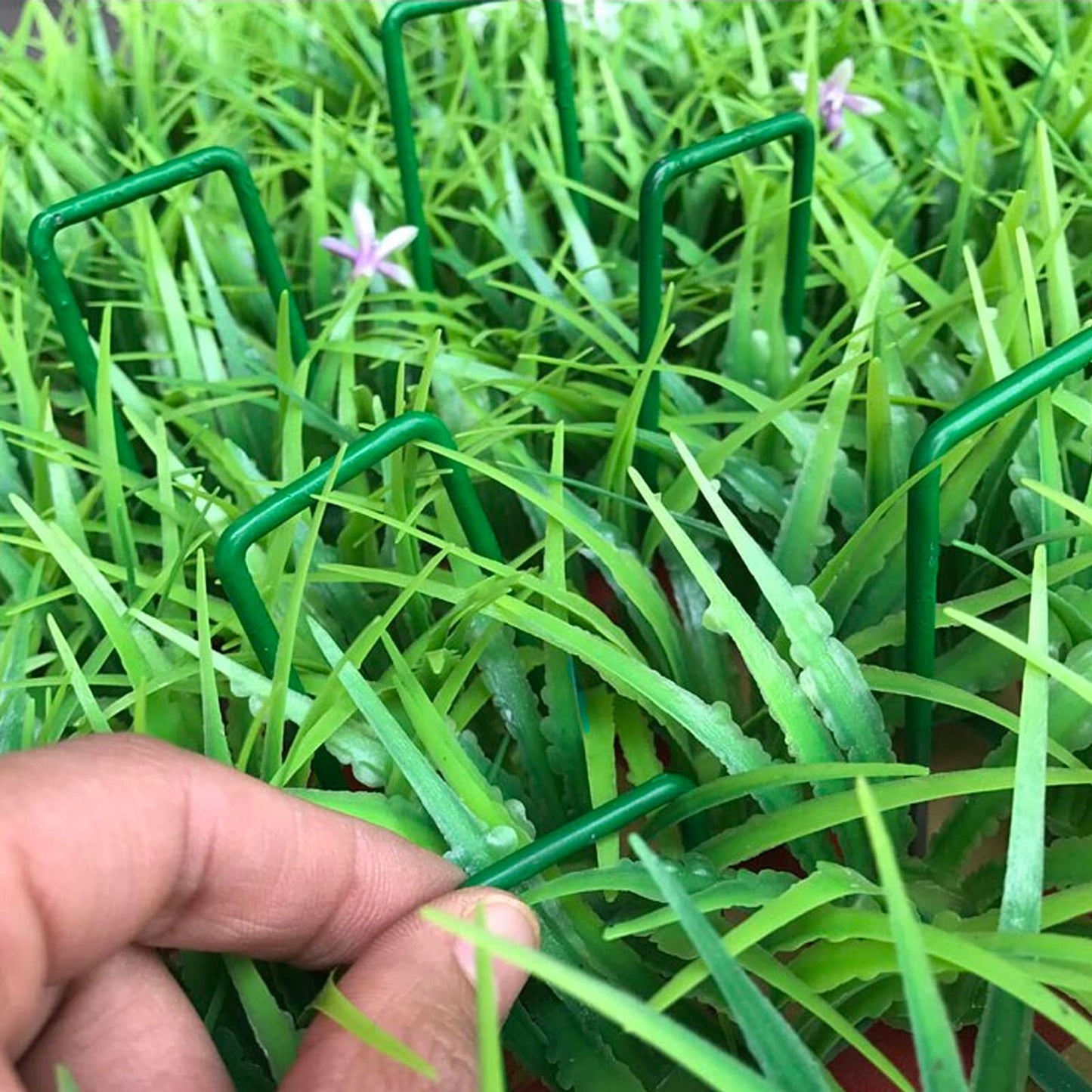 Garden Stakes, 50 Pack Heavy Duty Garden Pegs Pins Ground Stakes Staples Spikes U Shaped Securing Nail Pin for Weed Control Membrane, Lawn Farm Sod, Fabric Netting, Artificial Landscape Grass