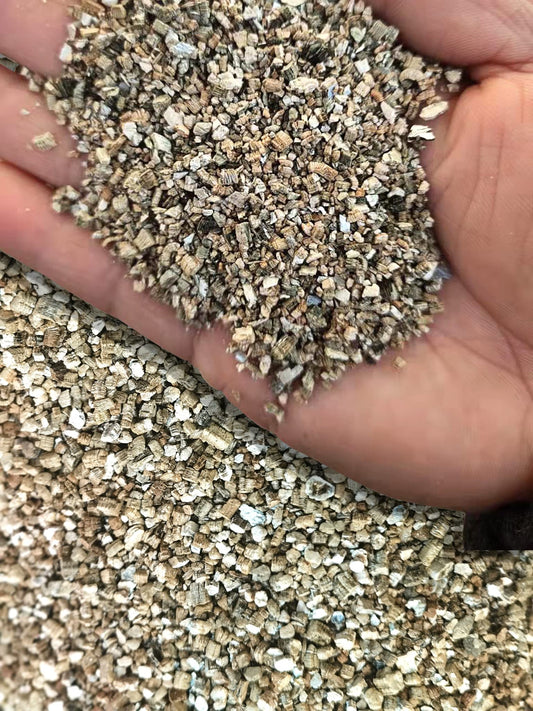 Professional Grade Horticultural Organic Vermiculite and Perlite (Vermiculite, 9.5L-10qt)