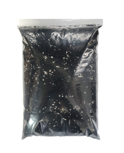 M.M Basics (10 L) Premium Organic Potting Soil Mix with Perlite, Worm Castings, Peat Moss, Aged Forest Products, and Rock Phosphate. Natural PH, an Ideal Soil for Indoor or Outdoor Organic Growing