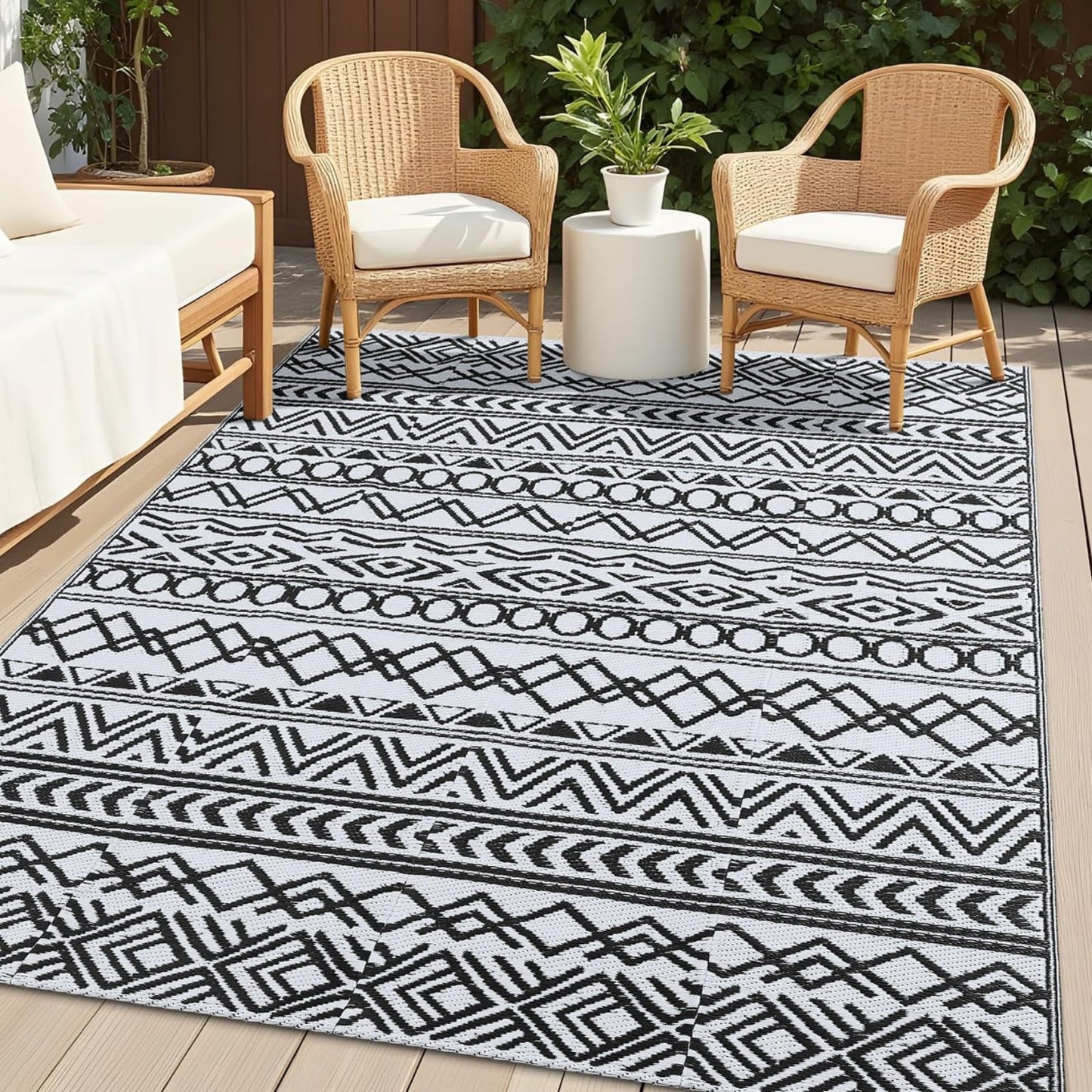 OLANLY Waterproof Outdoor Rug 4x6 ft, Reversible Plastic Patio Rug Outdoor Carpet, Geometric Pattern Large Outdoor Area Rug Deck Rugs for RV, Patio, Backyard, Picnic, Beach & Camping, Black and White