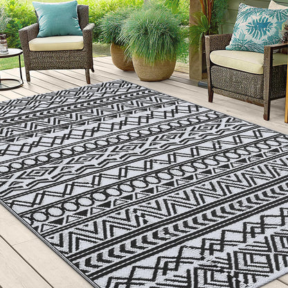 OLANLY Waterproof Outdoor Rug 4x6 ft, Reversible Plastic Patio Rug Outdoor Carpet, Geometric Pattern Large Outdoor Area Rug Deck Rugs for RV, Patio, Backyard, Picnic, Beach & Camping, Black and White