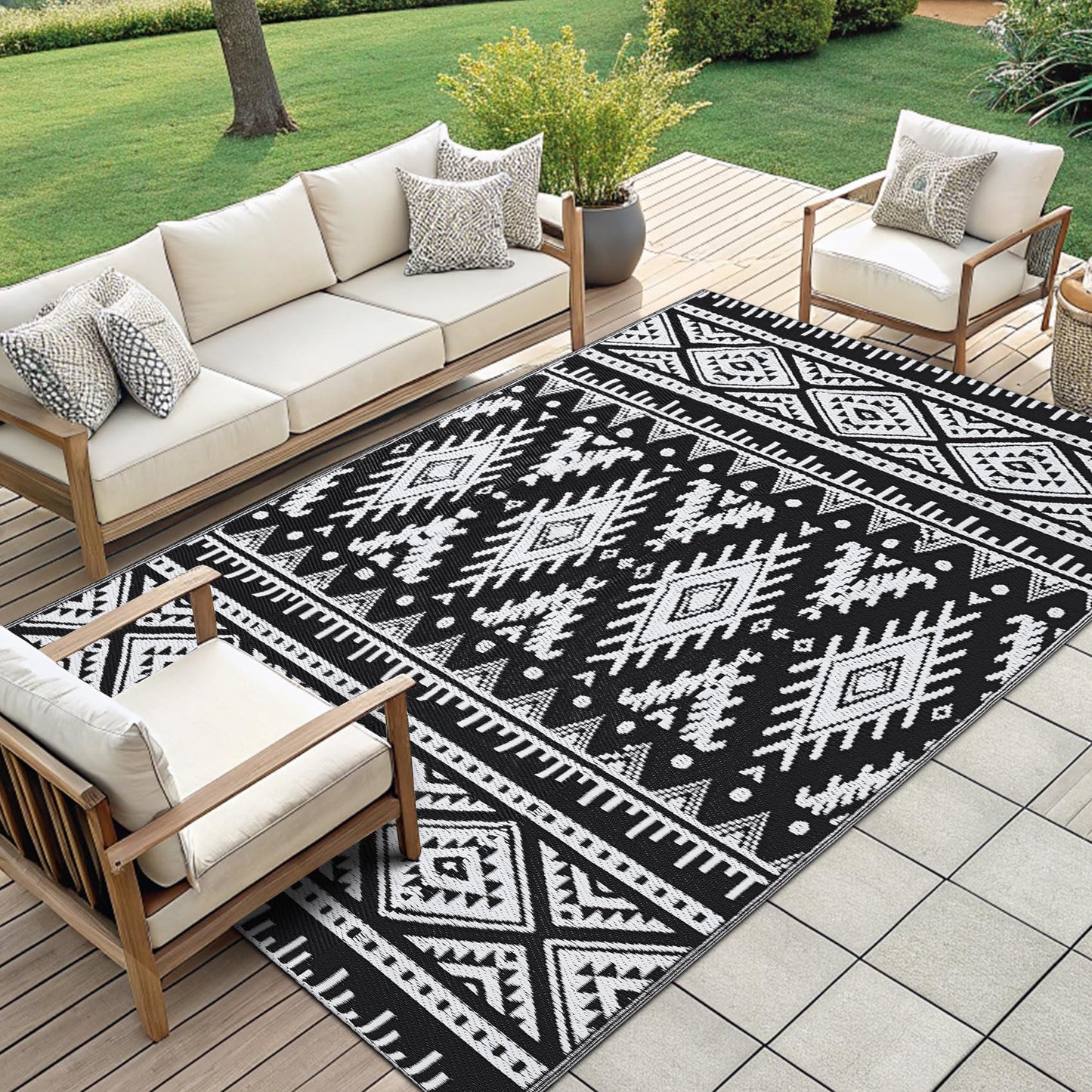 OLANLY Waterproof Outdoor Rug 4x6 ft, Reversible Plastic Straw Patio Camping Rugs, Large Foldable Outdoor Carpet Deck Rugs for Patio, RV, Outside Entry, Backyard, Bench, Picnic, Black & White
